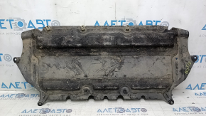 The front bumper guard for the BMW 5 G30 17-23 is worn out.