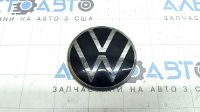 The VW Tiguan 22-24 trunk door emblem has broken guides.