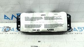 The passenger airbag in the dashboard of a VW Tiguan 20-24 has a rusty squib.