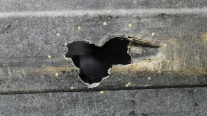 Right underbody protection for Hyundai Ioniq 17-22 HEV, PHEV, tears, missing fragment