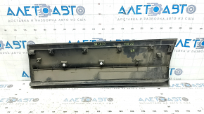 Lower rear right door trim for VW Tiguan 18-24: structure, scratches, cracks in fasteners