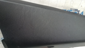 Volvo XC40 19-25 black lower right rear pillar trim, scratches