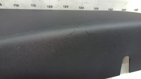 Volvo XC40 19-25 black lower right rear pillar trim, scratches