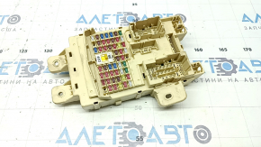 Hyundai Ioniq 21-21 PHEV dash fuse box
