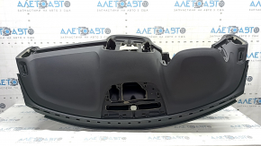 Volvo XC40 19-25 black dashboard with airbag, ready for cleaning