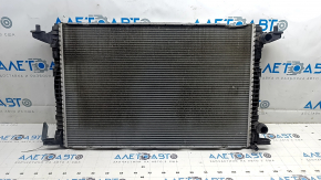 The water cooling radiator of the Audi A4 B9 17-25 2.0T is dented