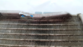 The water cooling radiator of the Audi A4 B9 17-25 2.0T is dented