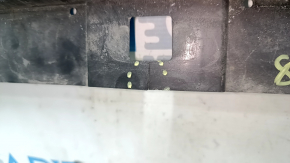 Volvo XC40 19-25 front bumper guard cracked