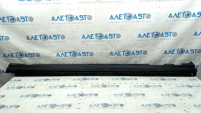 Right side sill for Volvo XC40 19-25 with seal, structure, scratches, dents, broken fastener
