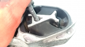 Engine mount rear right Volvo XC40 19-25 cracked