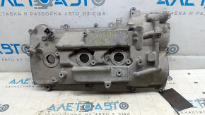 Lexus RX450h 10-15 right valve cover