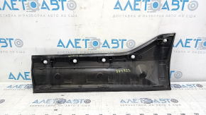 Volvo XC40 19-25 lower rear right door trim, structure, scratches