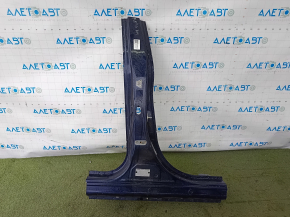 The central right body pillar of a Mitsubishi Outlander 14-22 has been cut off.