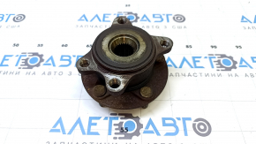 Mazda CX-30 20-23 front right wheel hub rusty