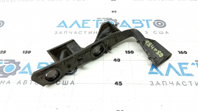 The front bumper mount on the left fender of the Audi A4 B9 17-19 is broken.