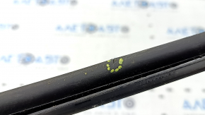 Right windshield molding cracks on Audi A4 B9 17-25