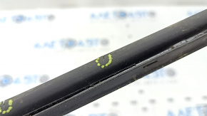 Right windshield molding cracks on Audi A4 B9 17-25