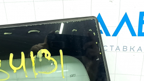 Buick Encore 13-22 windshield with air along the edge, chips, broken guides