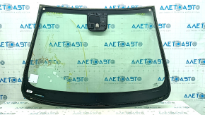 Buick Encore 13-22 windshield with air along the edge, chips, broken guides