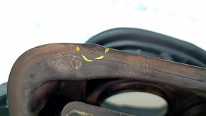 The fuel filler flap housing of the BMW X1 F48 16-22 has a torn seal.