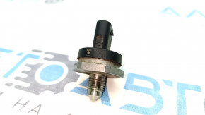 Fuel pressure sensor BMW X1 F48 20-22 B46 on the fuel rail