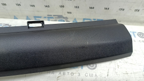 Volvo XC60 18-25 black lower right rear pillar trim, scratches