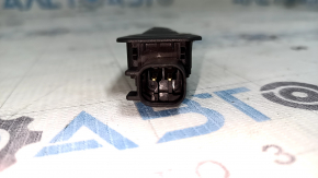 The tailgate release button on a Ford Edge 15-23 is worn out.