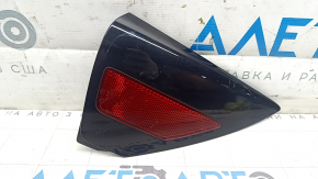 Tesla Model Y 20-25 rear right fender reflector, broken mount, scratches