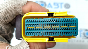 The Audi A4 B9 17-25 SRS airbag computer module chip is large.