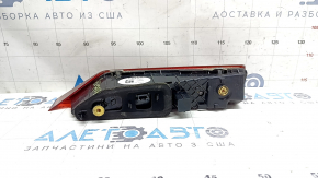 Volvo XC60 20-25 right inner tailgate light is worn