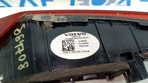 Volvo XC60 20-25 right inner tailgate light is worn