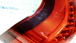 Volvo XC60 18-25 wing outer left light is worn