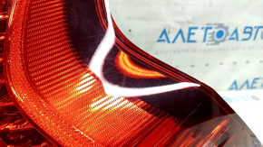 Volvo XC60 18-25 right outer fender light is worn