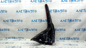 Volvo XC60 18-25 right outer fender light is worn