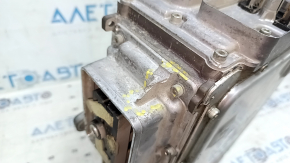 Chevrolet Volt 13-15 inverter scratches, missing side cover fragment