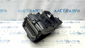 The bare heater housing and ventilation of the Audi A4 B9 18-25