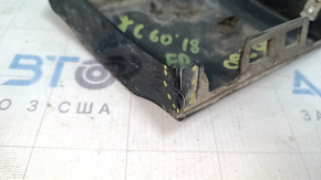 Volvo XC60 18-25 front right lower fender trim, black, cracks, nicks, scratches