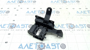 Audi A4 B9 17-25 battery current distributor