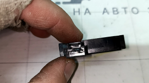 Mercedes W213 E 17-20 trunk lid closing button