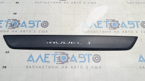 Tesla Model Y 20-25 black front right outer door sill plate, scratches