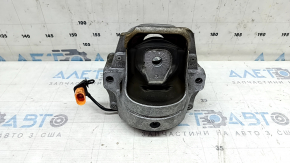 The right engine mount of the Audi A4 B8 08-16 with a sensor 2.0T is cracked.