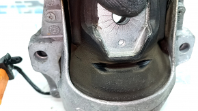 The right engine mount of the Audi A4 B8 08-16 with a sensor 2.0T is cracked.
