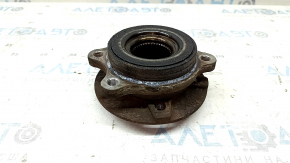 Front left hub of Audi A4 B8 08-16 rusty
