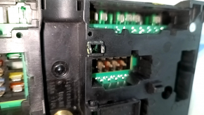 BMW X7 G07 19-22 MID trunk fuse box broken