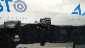 The front bumper absorber of the Audi Q5 80A 18-20 is broken.