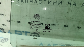 Alfa Romeo Giulia 19-25 rear left door glass scratches