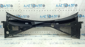 Alfa Romeo Giulia 17-21 plastic windshield wiper grille, broken mountings