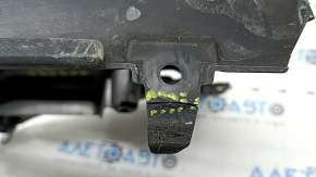 The right rear bumper mount for a BMW 3 G20 19-22 is broken.