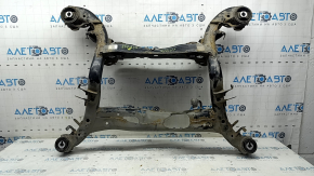 The rear subframe of the Audi Q5 80A 18-24 is rusty.