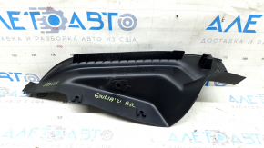 Alfa Romeo Giulia 17-25 black lower right rear pillar trim, crack in mount